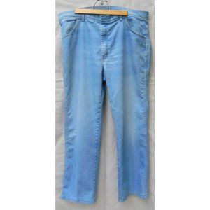 Wrangler Light Wash Cotton Blend Straight Leg Mens Jeans 40 x 30 Tab Closure